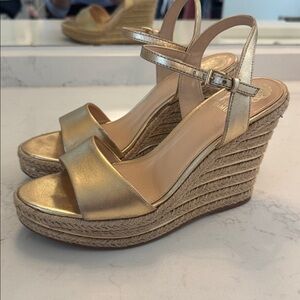 VInce Camaro Gold Wedge Sandals, size 8